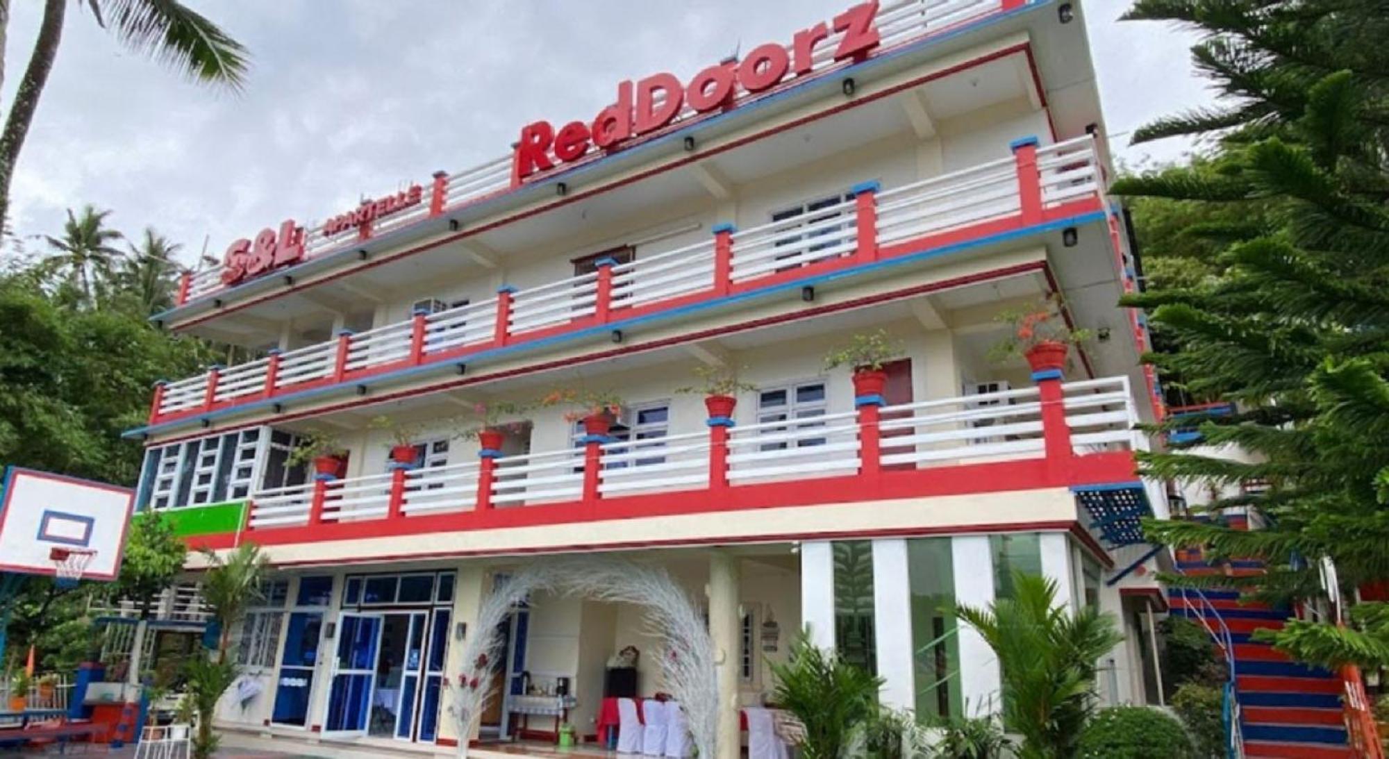 Reddoorz At S & L Apartelle Daraga Albay Otel Legazpi Dış mekan fotoğraf