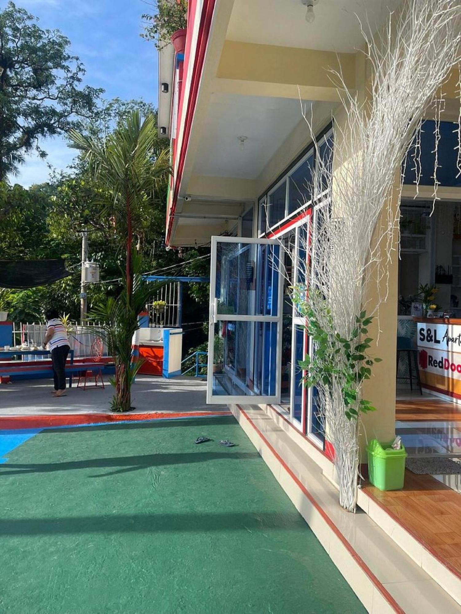 Reddoorz At S & L Apartelle Daraga Albay Legazpi Dış mekan fotoğraf